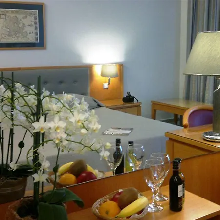 Athena Hotell