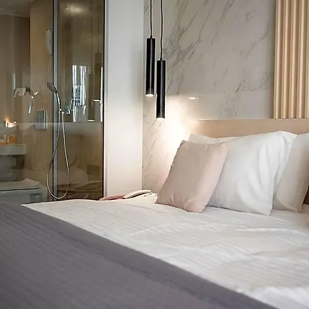 Hotel Athena 3*