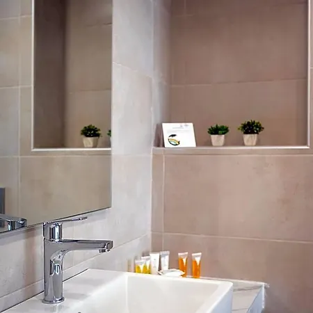 Athena Hotel