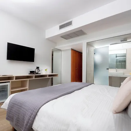 Athena Hotell