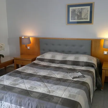 Athena Hotell 3*